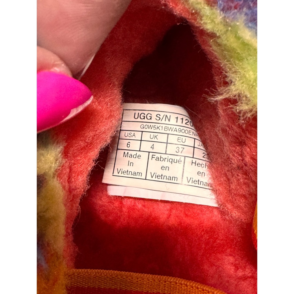 UGG Fluff Yeah Slide Cali Rainbow Striped Sheepskin Slides 1120027 Womens 6 - Picture 4 of 6